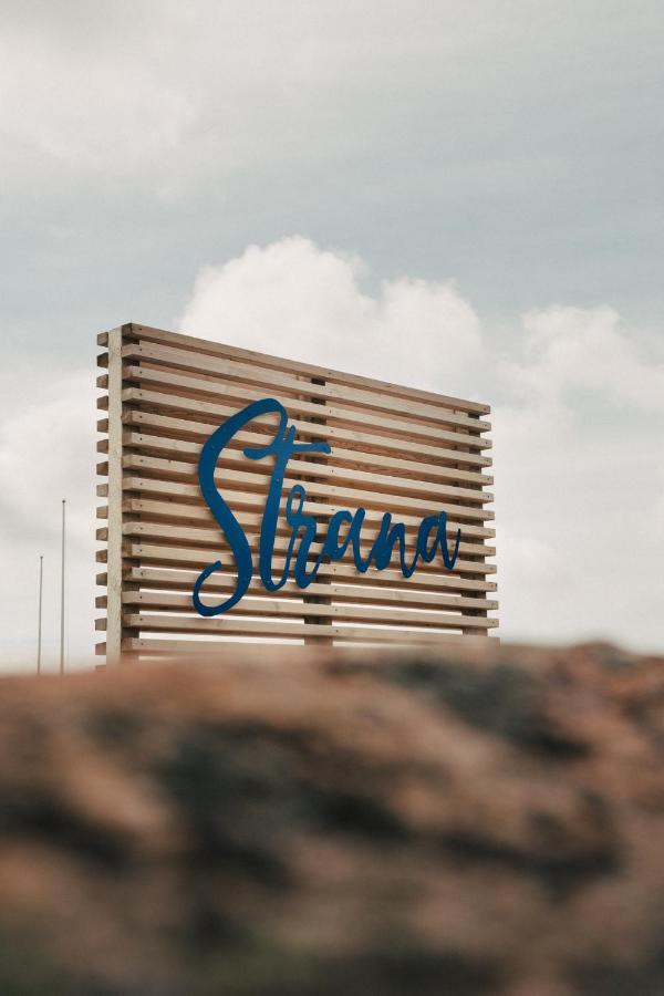 Hotel Strana Halleviksstrand Exterior photo